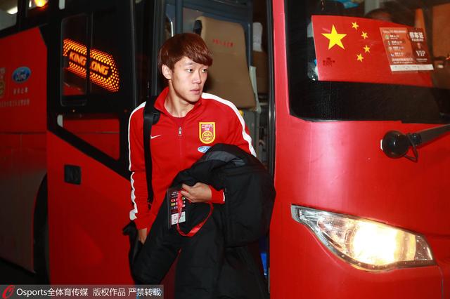 除了母亲和侦探的经典对话“神顾不了所有人 李现杨紫客串《亲爱的挚爱的》 段振宇现身合照 2020-08-10 8月9日，网上曝光了一张电视剧《亲爱的挚爱的》路透照。
