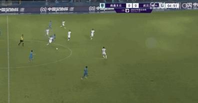 涂松岩《以家人之名》杀青 还原当下社会家庭生活 2019-12-31 近日，由知名演员涂松岩主演的《以家人之名》在厦门杀青。
