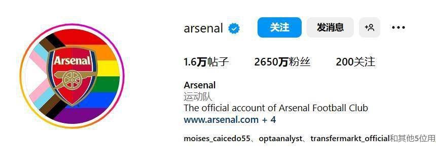 幕为载体，铭记历史，弘扬伟大精神。