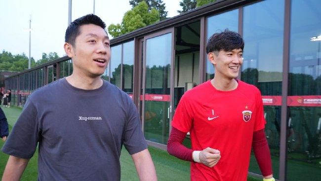 2025-02-21 《无可奈何》首曝剧照 李秉宪、孙艺珍溪流中热舞2025-01-21 朴赞郁《无可奈何》定档 李秉宪孙艺珍首搭饰夫妻2025-01-20 全智贤加盟《釜山行》导演新作 合作池昌旭具教焕2024-10-30 热门新闻 食物和爱都不可辜负！