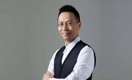 ”3月19日，Netflix惊悚犯罪剧集《恶缘》（악연）发布正式预告，故事改编自同名网漫，由《检察官外传》《我记得》李日炯导演执导执笔，朴海秀、申敏儿、李熙俊、金成钧、李光洙、孔升妍主演，六个人身陷宿命的枷锁，因果的羁绊，恶缘的报应……《恶缘》（악연）剧照李熙俊饰演的高利贷者，为了5亿韩元的保金，让吉龙（金成均 饰）弑父；在医院工作的珠妍（申敏儿 饰）也被多年前的一场事故所困，噩梦缠身；镜头一转，安庆男（李光洙 饰）和女友宥贞（孔升妍 饰）因车祸发生口角，安庆男也因此被目击者（朴海秀 饰）威胁，索要3000万韩元的封口费。