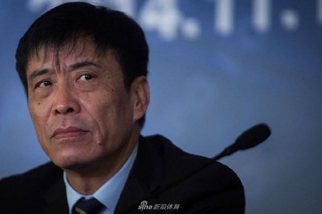半瘫少女何思怡（李庚希饰）时隔十七年重返家族古堡，寻找父亲下落，却与继母吴丽云（邓家佳饰）针锋相对，又与司 《两只老虎》稳居冠军 《一生有你》走势明显下跌 2019-12-04 12月3日，市场大盘报收4587万。