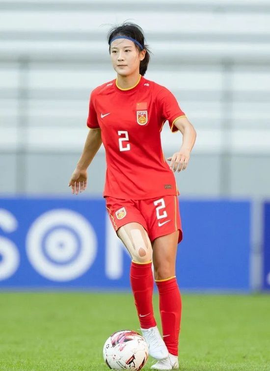 巨制《新神奇四侠》将拍 “神奇先生”初定人选 2013-08-03 20世纪福克斯即将重磅推出的英雄巨制《新神奇四侠》终于有了新动向：《兔子洞》、《21玩过界》主演迈尔斯•特勒正与片方商谈，很有可能出演“神奇先生”。