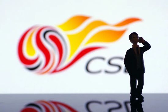 图为：乌贝托·帕索里尼凭借《继续活着》获地平线单元最佳导演奖 2020年15部全球最佳电影海报出炉 2020-12-08 矢野浩二出演《最佳嫌疑人》 这次只负责搞笑 2014-04-08 黑色幽默悬疑电影《最佳嫌疑人》将在4月18日烧脑上映。
