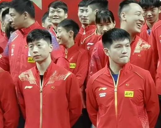 与高伟 《森中有林》开机 于和伟高圆圆乔杉夏之光等出演 2025-04-18 近日，电影《森中有林》在沈阳宣布开机，于和伟、高圆圆、乔杉、张天爱、夏之光等主创现身开机仪式。