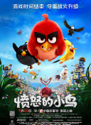 大片中，董洁头戴皇后的朝冠，贵气端庄；眼神与身段中又尽显气场。