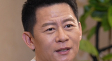 《浴血黑帮》宣布推出续集剧集 10 德鲁·斯特鲁赞去世 曾为《哈利·波特》设计海报 独家专访 王鹤润专访 | “见山是山” 从演自己到成为角 宋木子专访|从“献声”到“参演”的圆梦之旅 明星写真 去写真频道 王俊凯盛夏光年大片 展现一纪成长轨迹与艺术 啪姐性感登封！