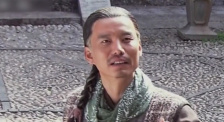 电影版《我们生活在南京》将由擅长制作视觉奇观的导演路阳执导，主演暂未官宣。